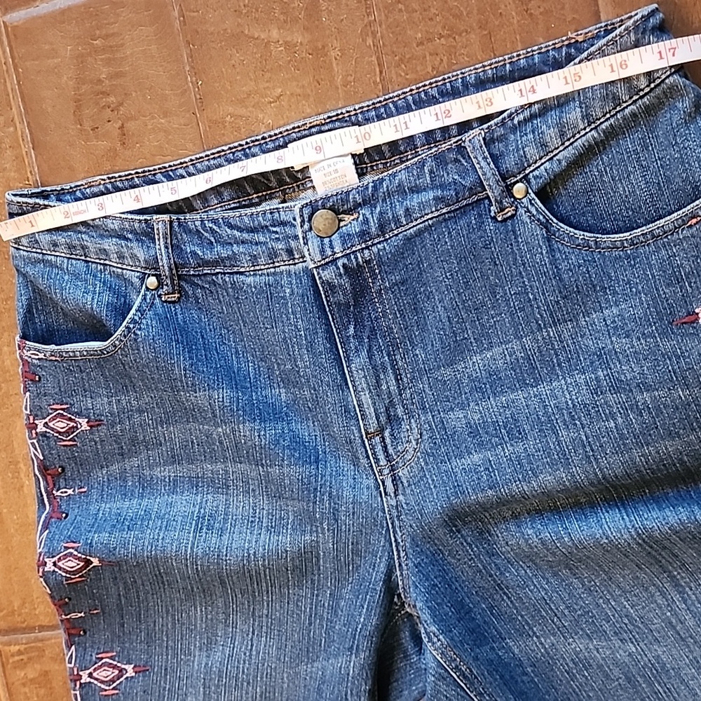 Monroe And Main Womens Burgandy Embroidery Wide Leg Plus Size Blue Jeans Size 16 - Picture 9 of 13